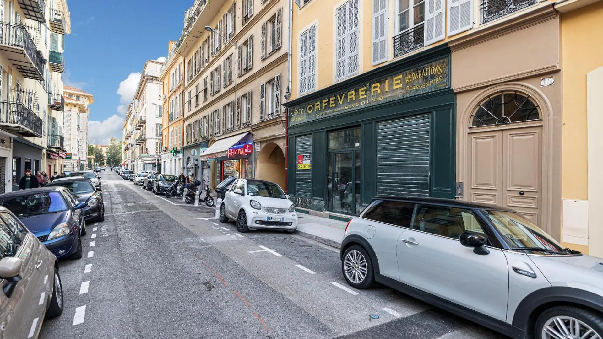 Charming City Center Studio 302 Nice Appartement